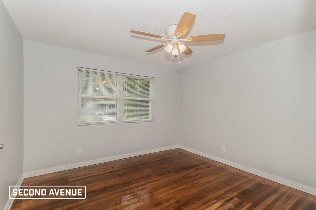 1807 Colby Ave - Photo 5 of 16