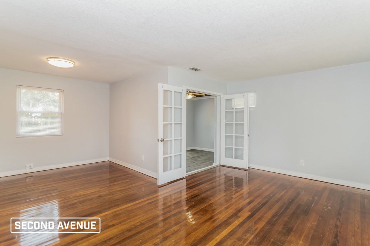 1807 Colby Ave - Photo 5 of 17
