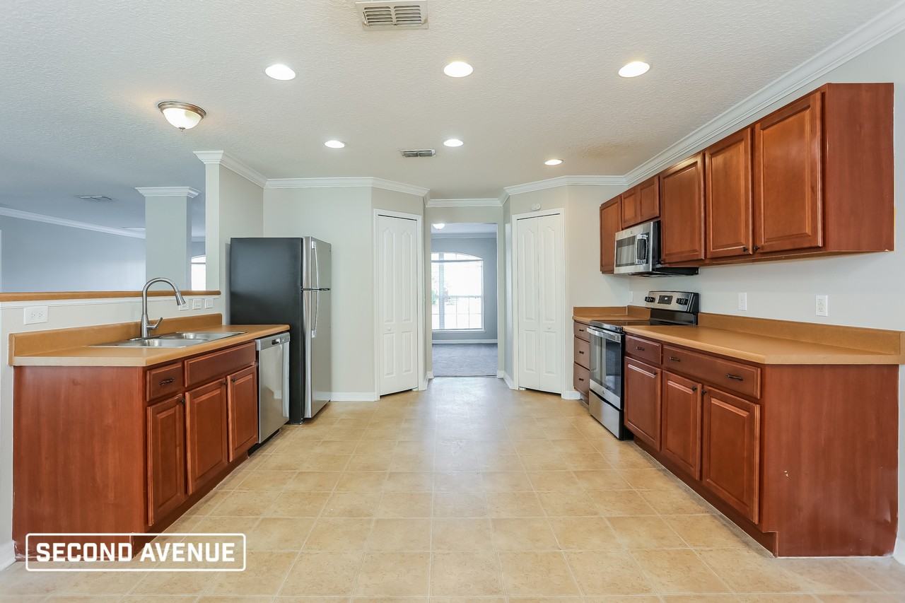 9321 Caracara Dr - Photo 2 of 17