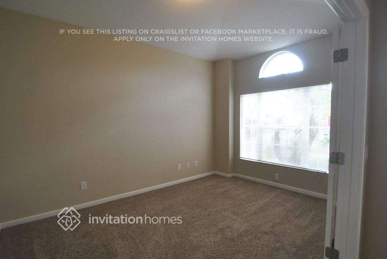 3835 Ryegrass St - Photo 5 of 10