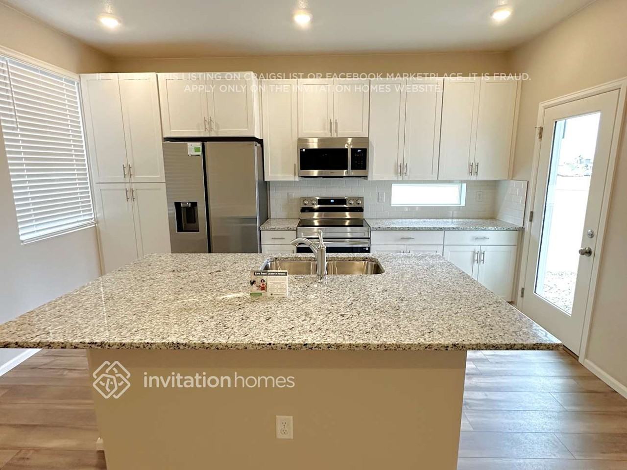 22377 E 39th Ave - Photo 3 of 13