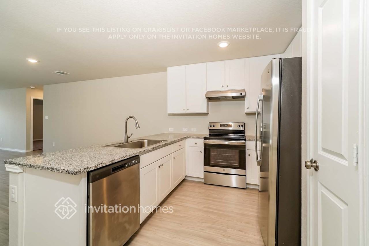 143 Pasadena Pl - Photo 7 of 17