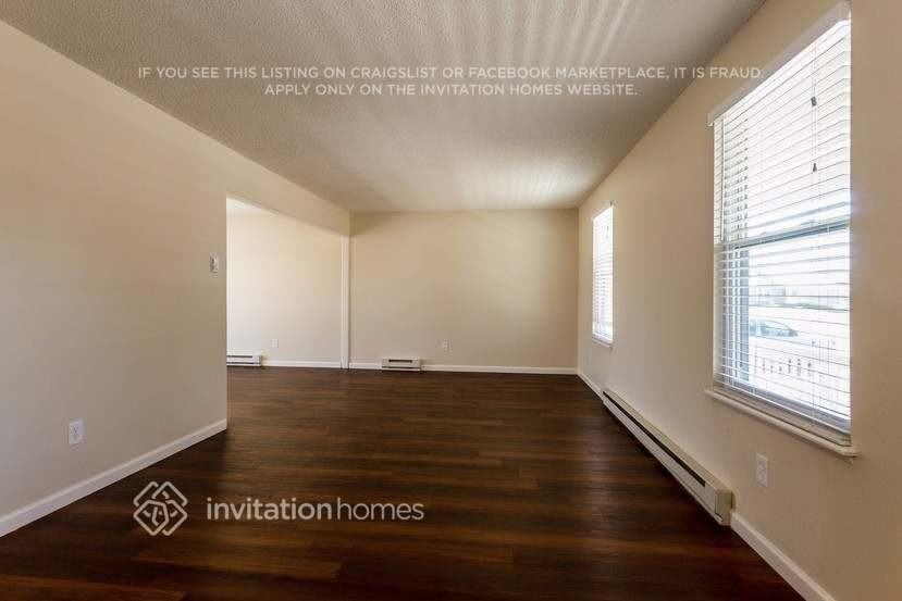 964 S Uravan St - Photo 5 of 27