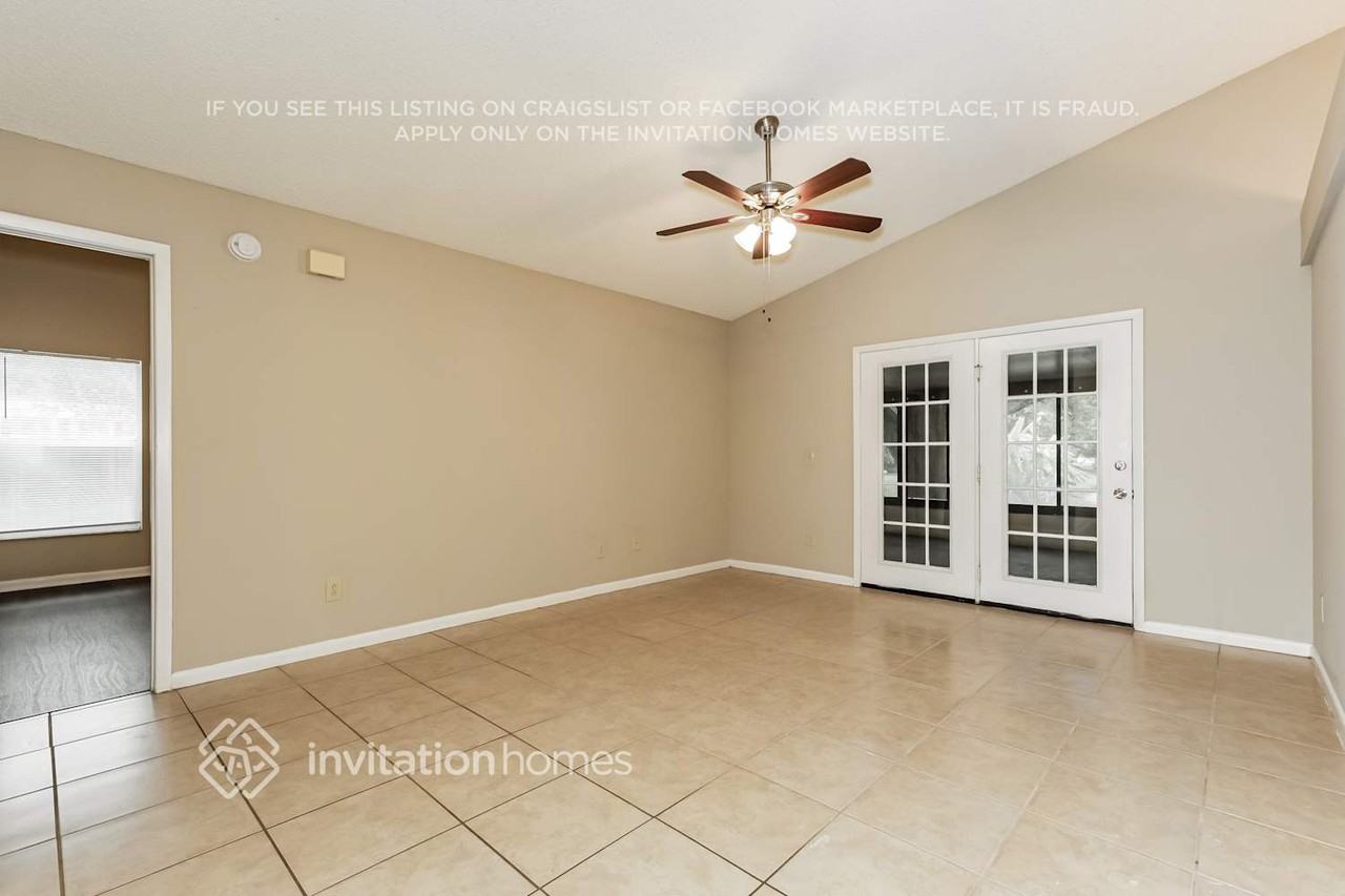 10323 Ashley Oaks Dr - Photo 3 of 16