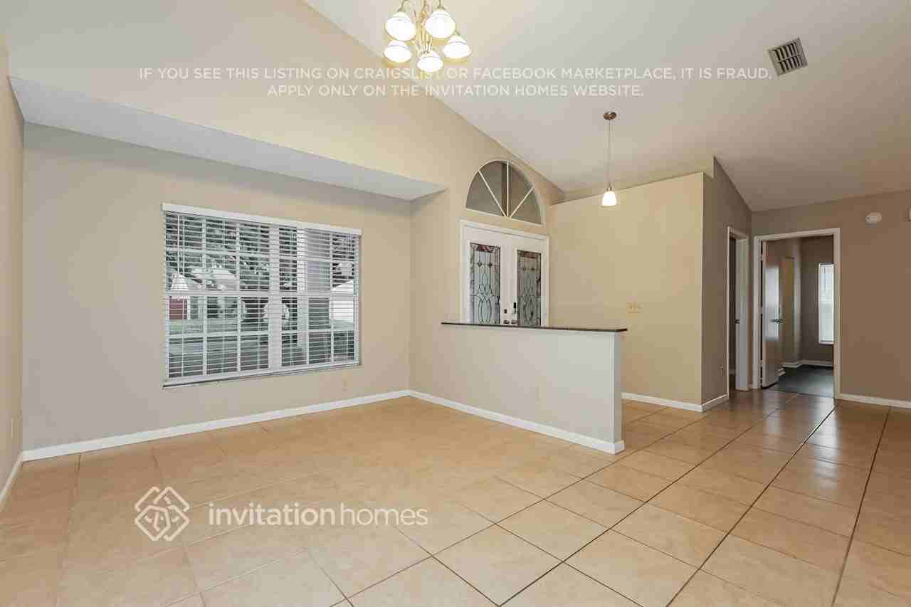 10323 Ashley Oaks Dr - Photo 5 of 16