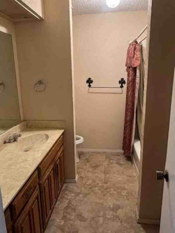 121 Wildwood Dr - Photo 3 of 10