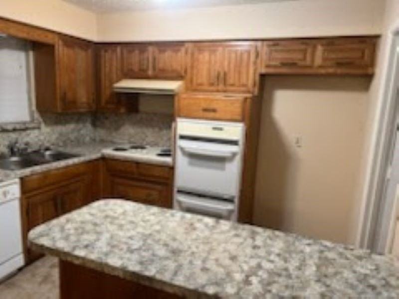 121 Wildwood Dr - Photo 7 of 10
