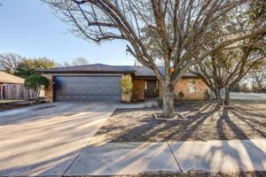 featured image of 305 Bentley Dr