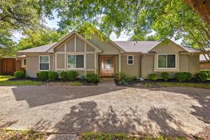 featured image of 7251 Crooked Oak Dr