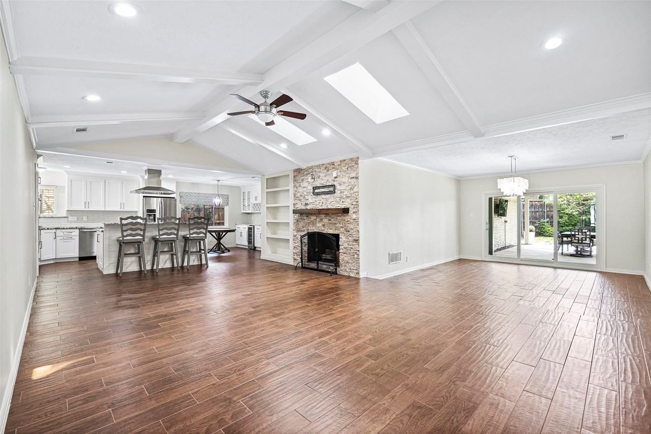 7251 Crooked Oak Dr - Photo 3 of 34