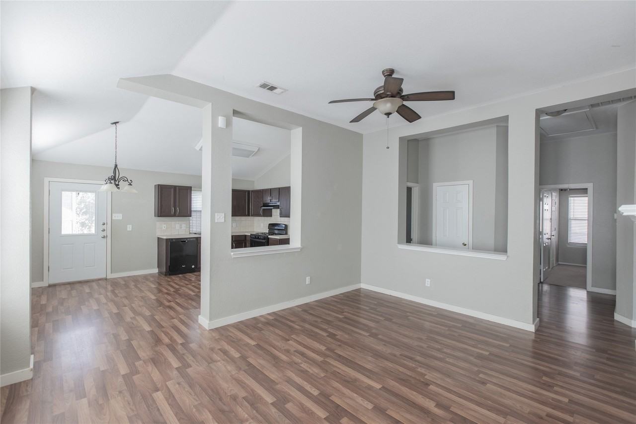 9005 Boone Dr - Photo 3 of 32