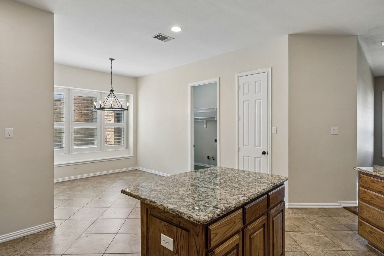 1613 Long Prairie Ct - Photo 6 of 40