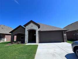 featured image of 802 Tippit Ln