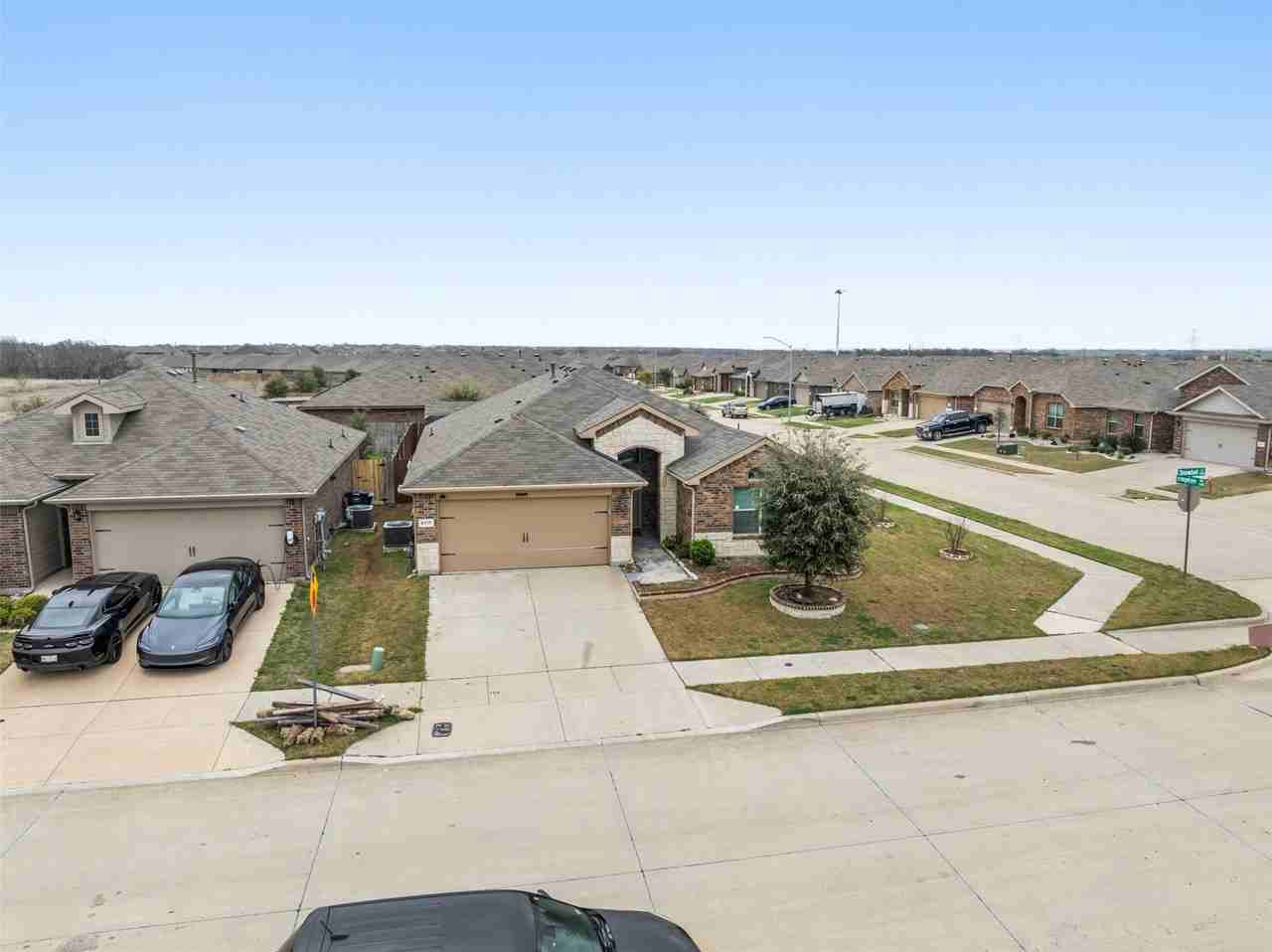 9717 Snowbell Ln - Photo 2 of 27