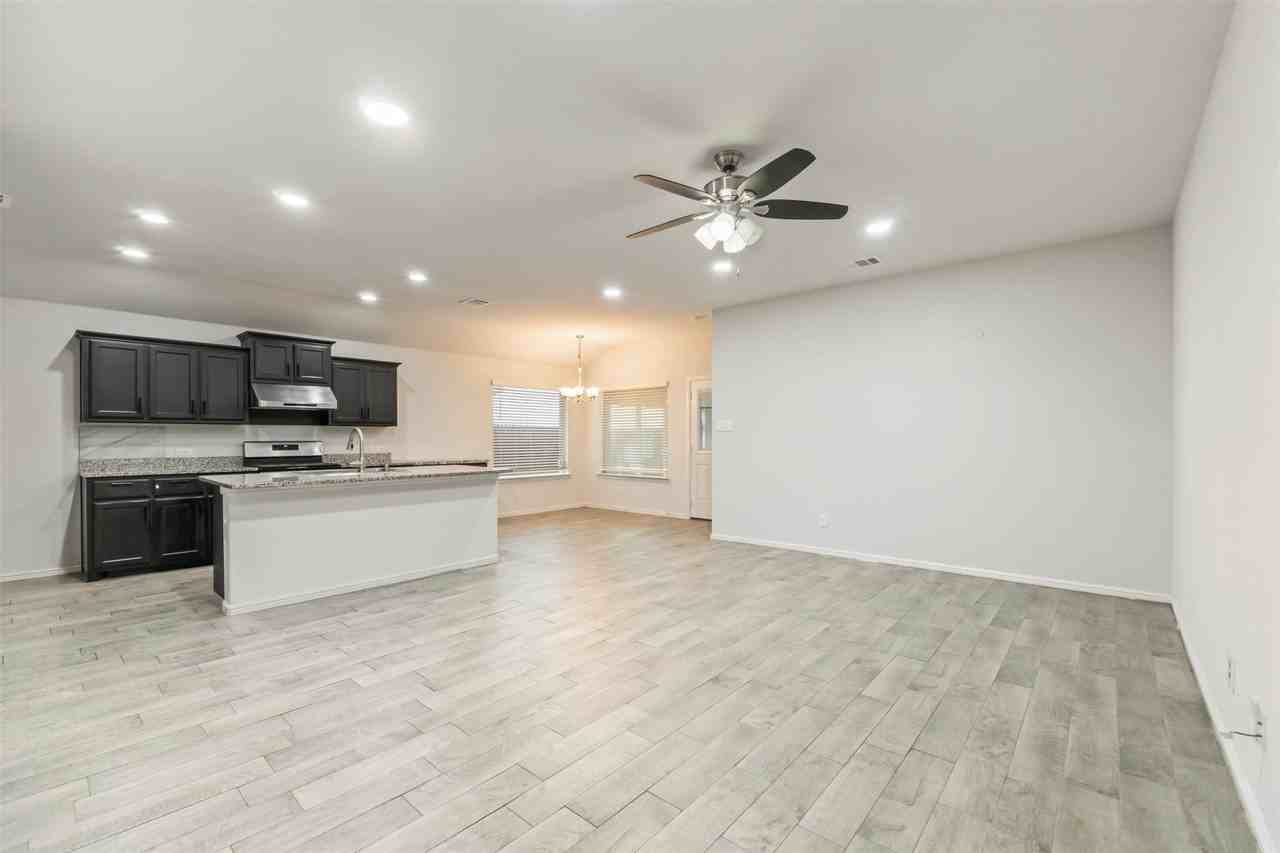 9717 Snowbell Ln - Photo 4 of 27