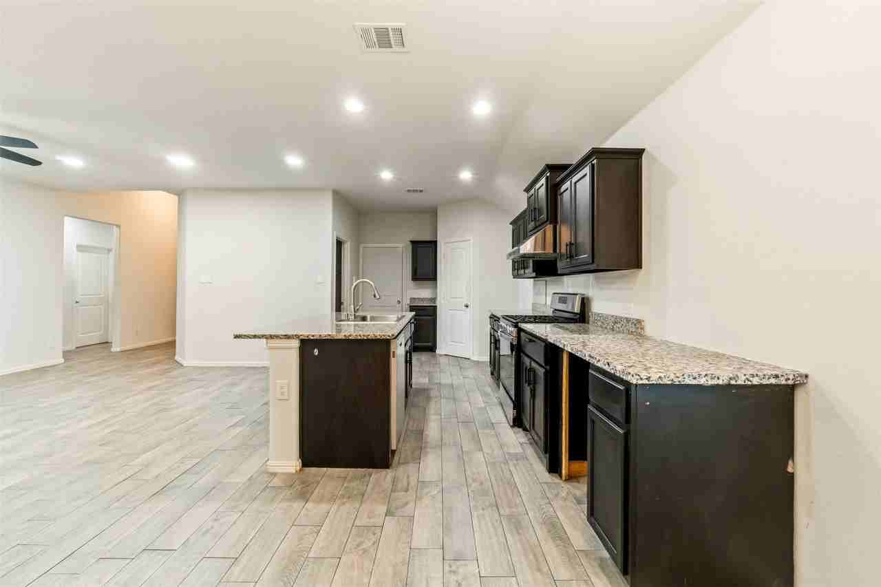 9717 Snowbell Ln - Photo 7 of 27