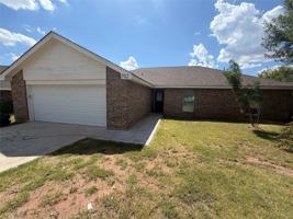 featured image of 702 Chanticleers Ln