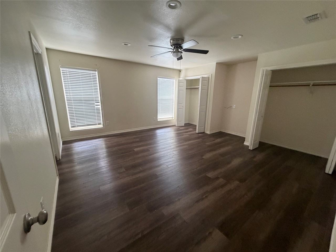 702 Chanticleers Ln - Photo 5 of 9