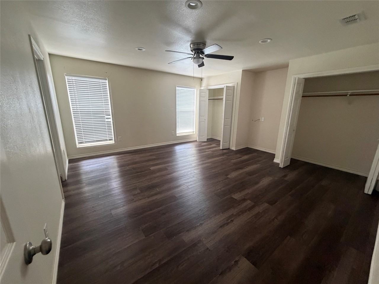 702 Chanticleers Ln - Photo 6 of 9