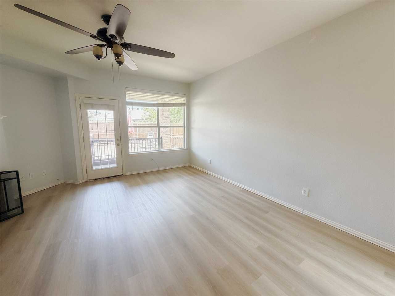 3909 Plymouth Dr - Photo 6 of 24