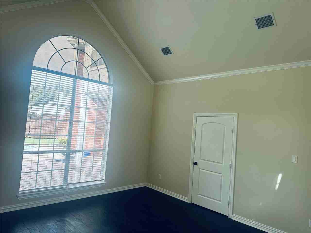 3828 Elgin Dr - Photo 4 of 22