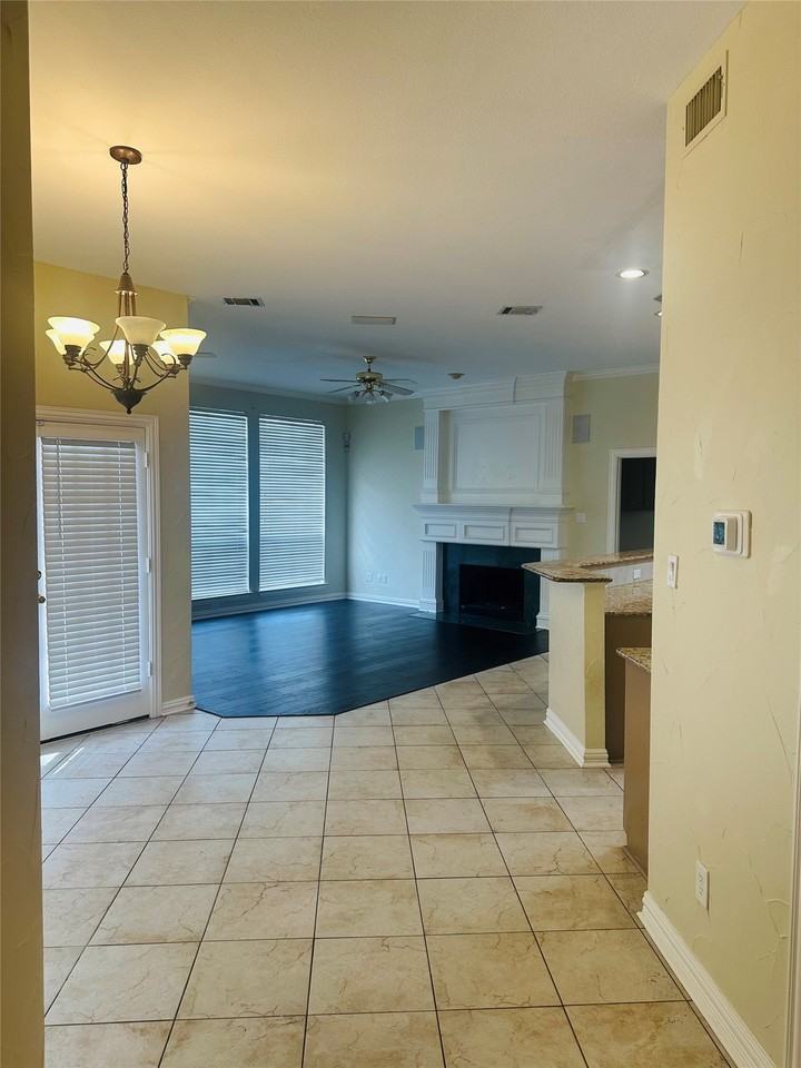 3828 Elgin Dr - Photo 6 of 22