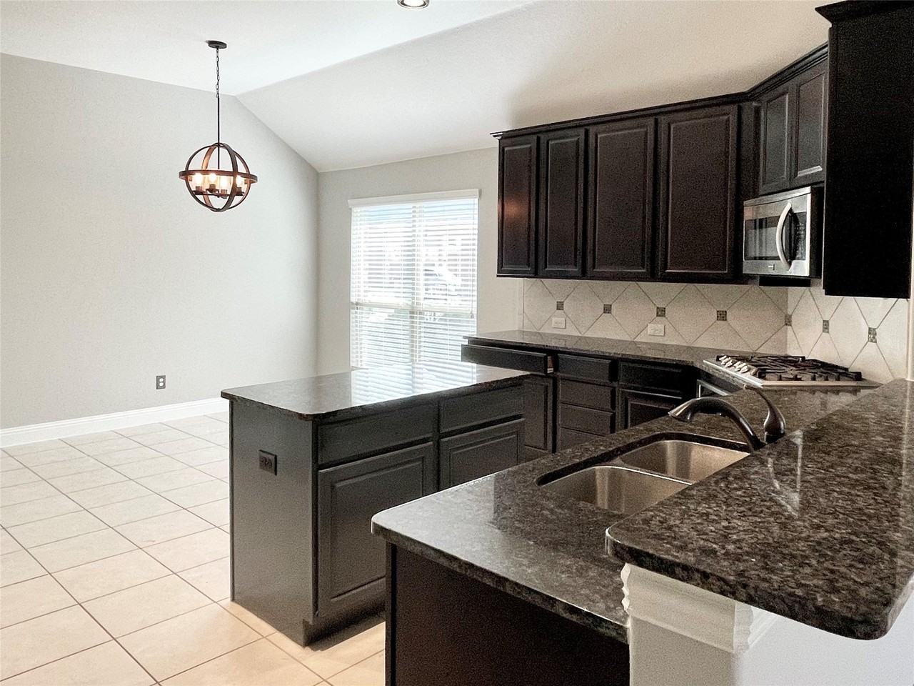 281 Dragonfly Dr - Photo 6 of 17