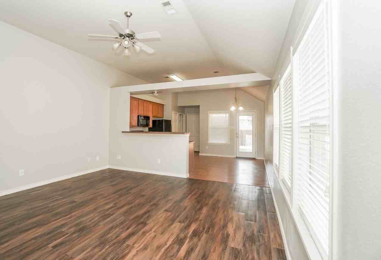 8826 Tucker St - Photo 2 of 16