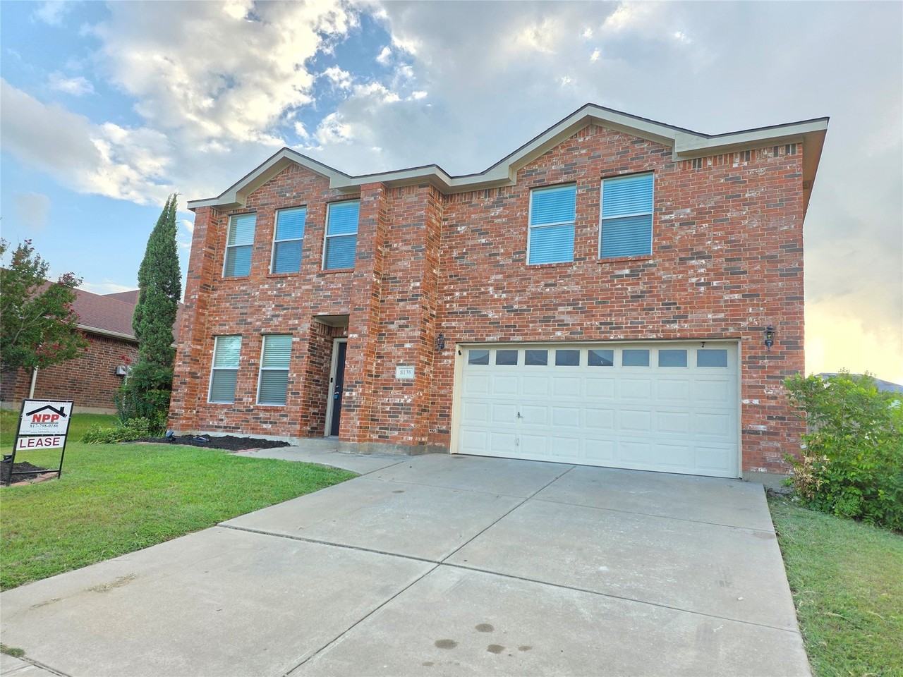 8138 Mossberg Dr - Photo 2 of 40