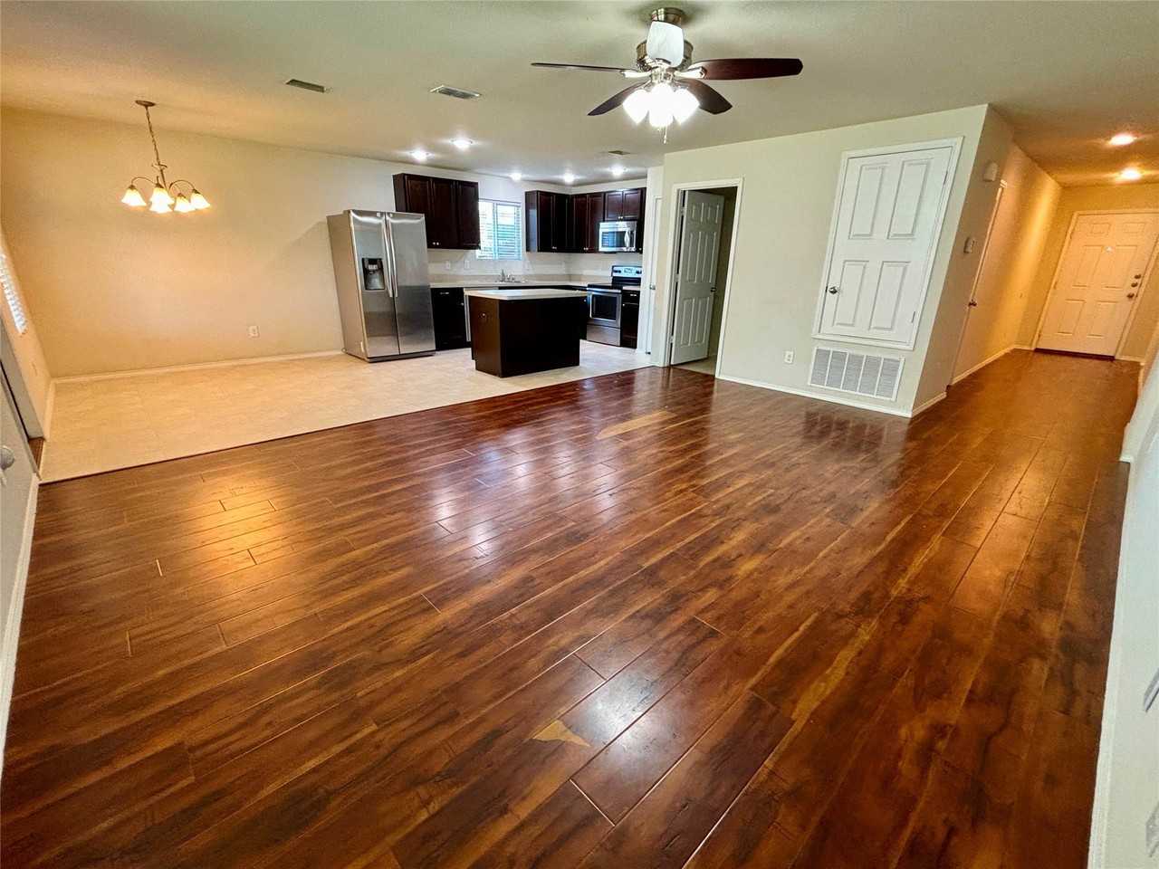 104 Abelia Dr - Photo 2 of 10