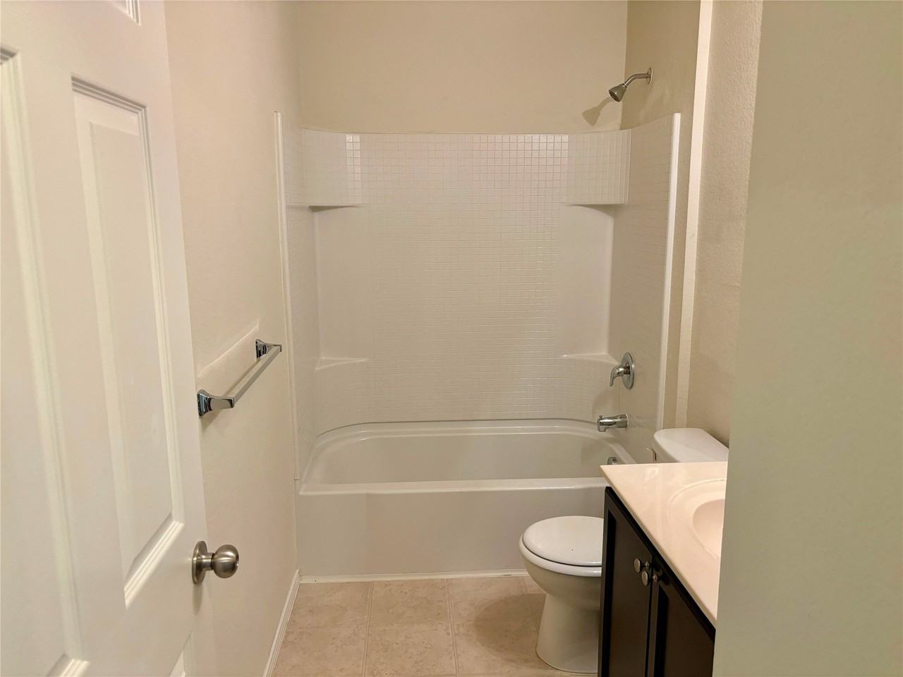 104 Abelia Dr - Photo 6 of 10