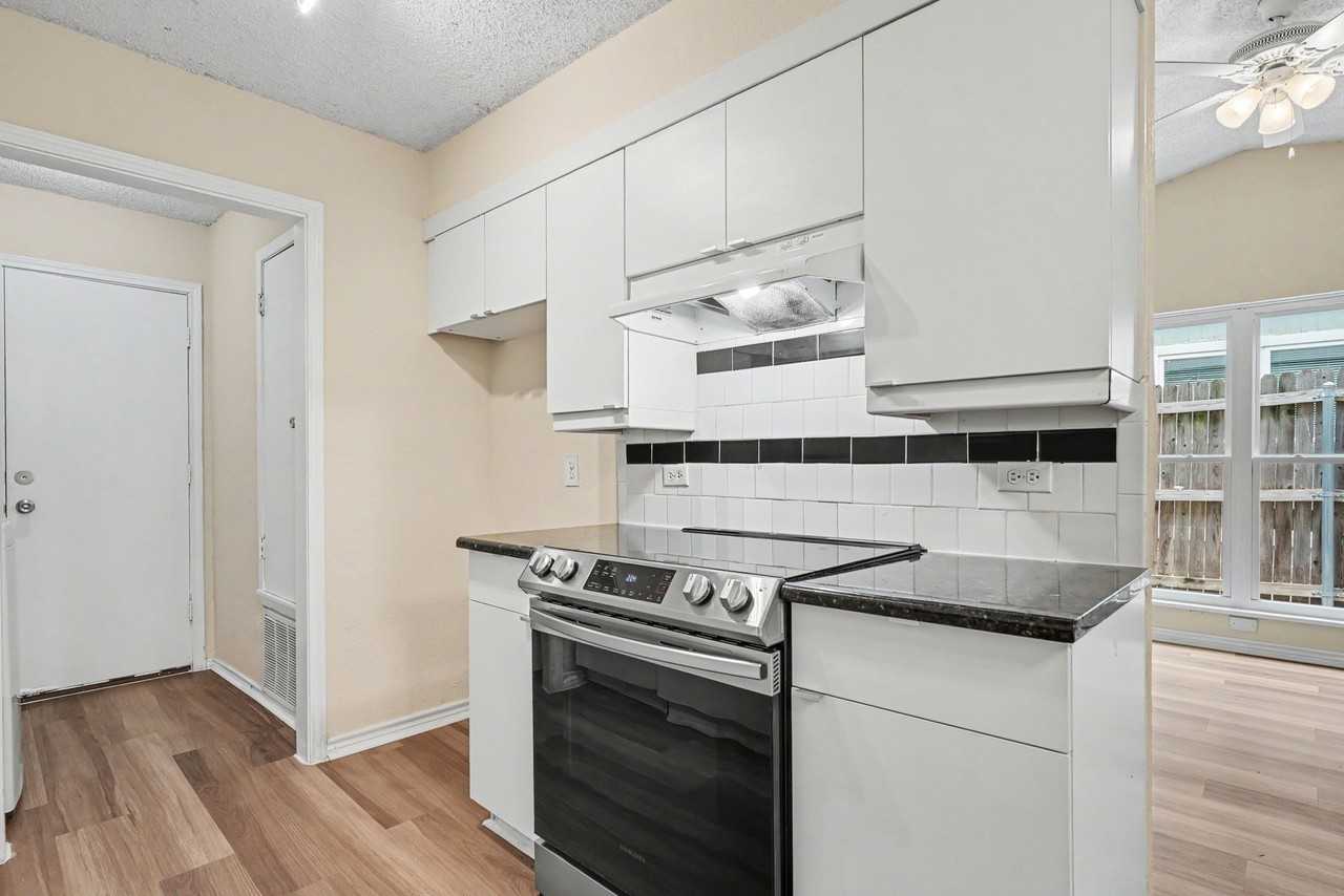 1815 Lipscomb St - Photo 7 of 25