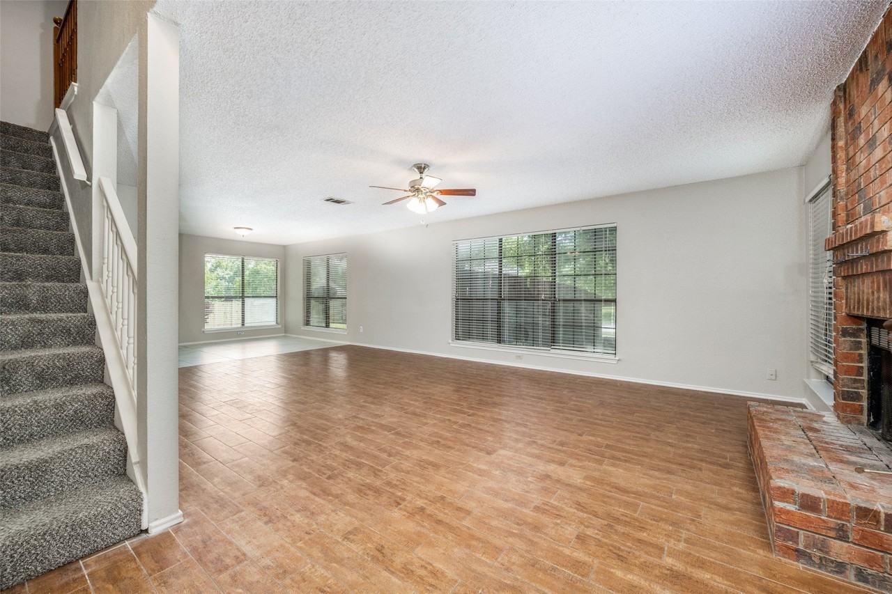 1468 Sedalia Dr - Photo 3 of 22