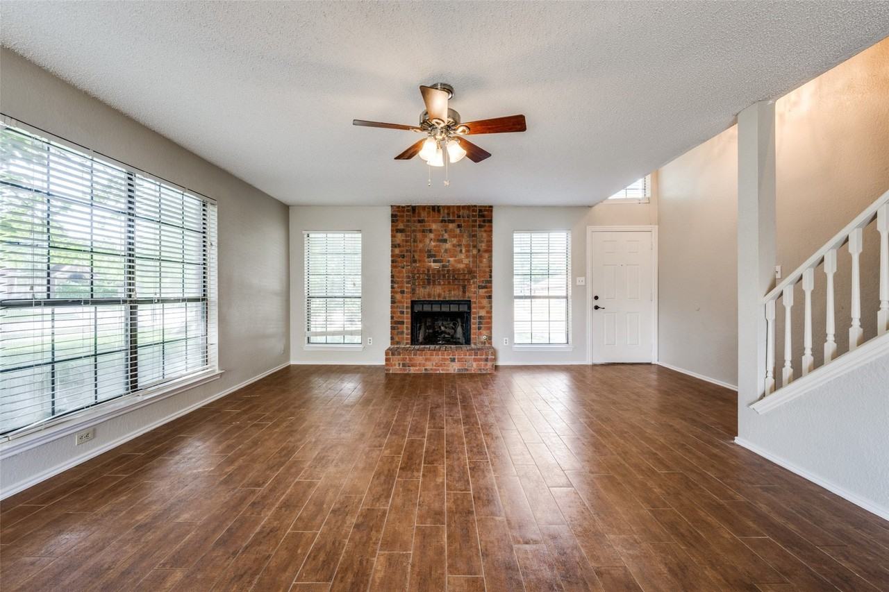 1468 Sedalia Dr - Photo 4 of 22