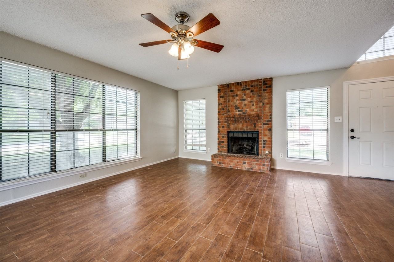 1468 Sedalia Dr - Photo 5 of 22