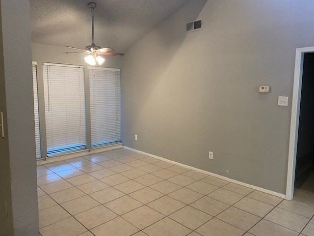 742 Hummingbird Cir - Photo 4 of 20