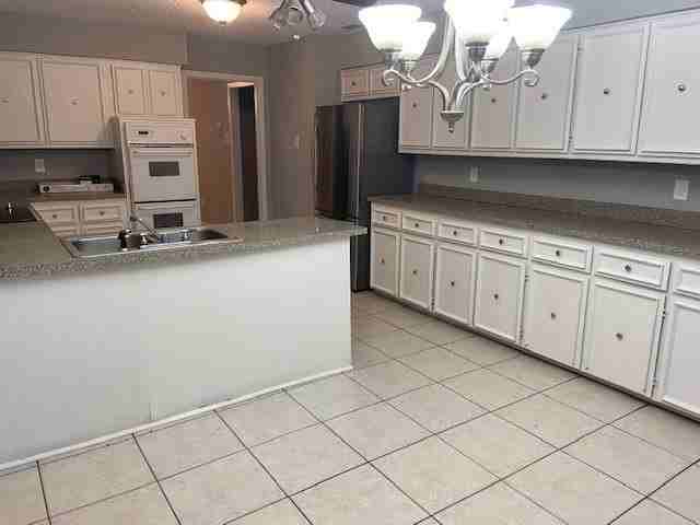 742 Hummingbird Cir - Photo 6 of 20