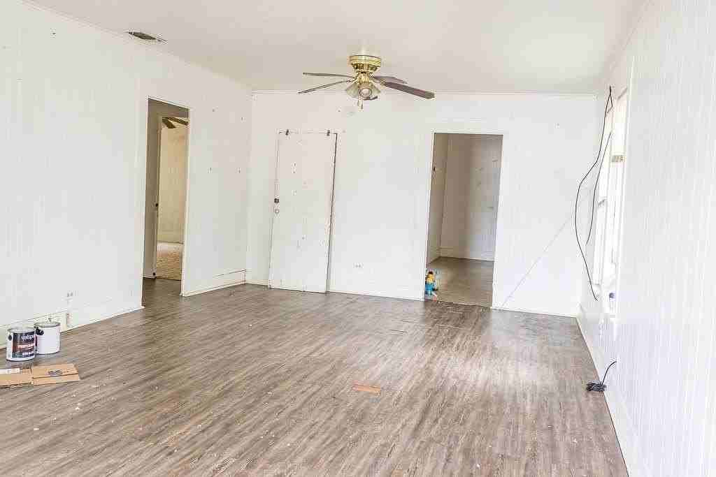 423 Elm St - Photo 2 of 12