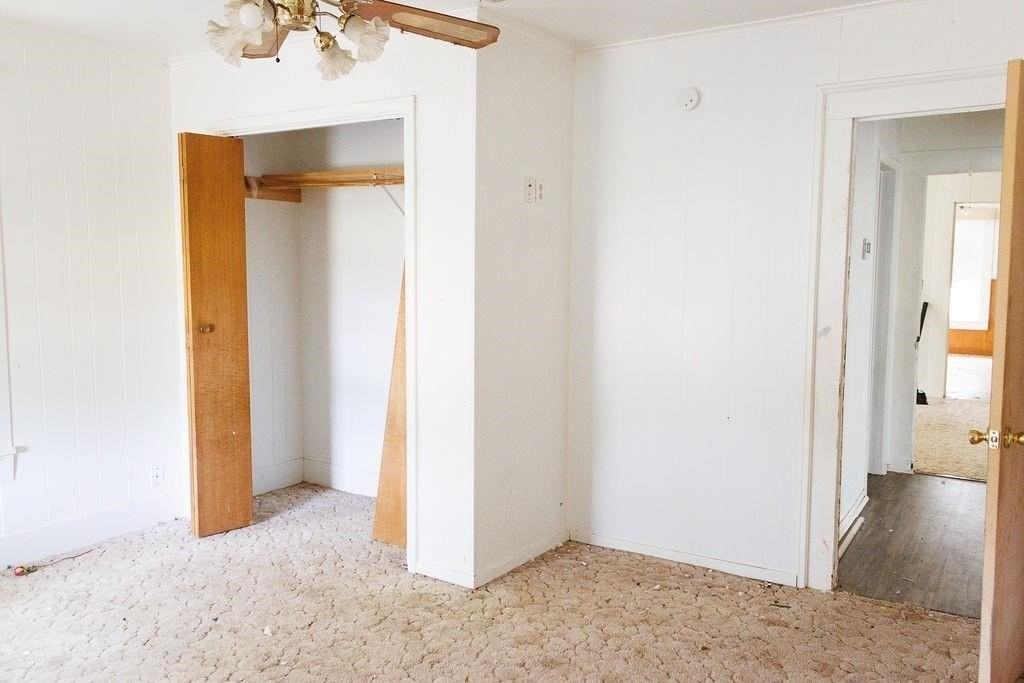 423 Elm St - Photo 3 of 12