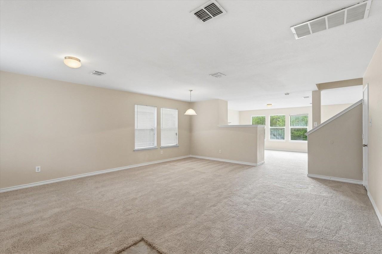 3009 Dusty Oak Dr - Photo 3 of 25