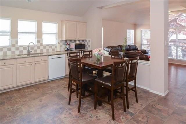 11440 Clover Knoll Dr - Photo 3 of 31