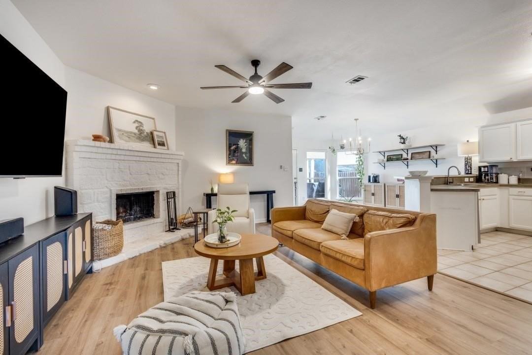 800 Alder Dr - Photo 2 of 11
