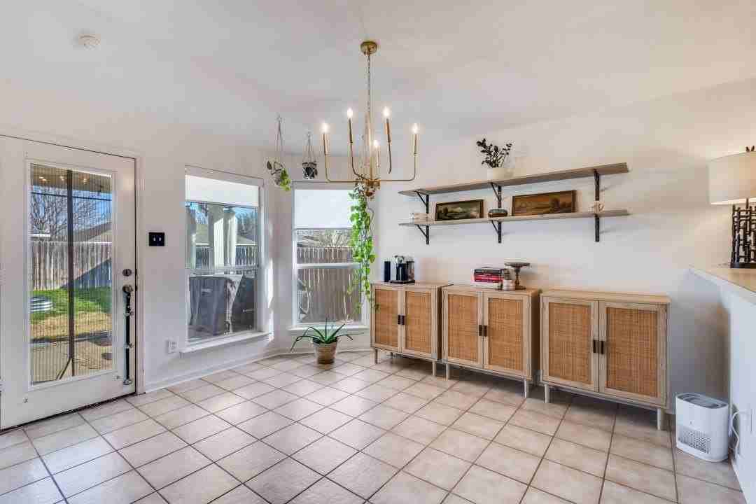 800 Alder Dr - Photo 4 of 11