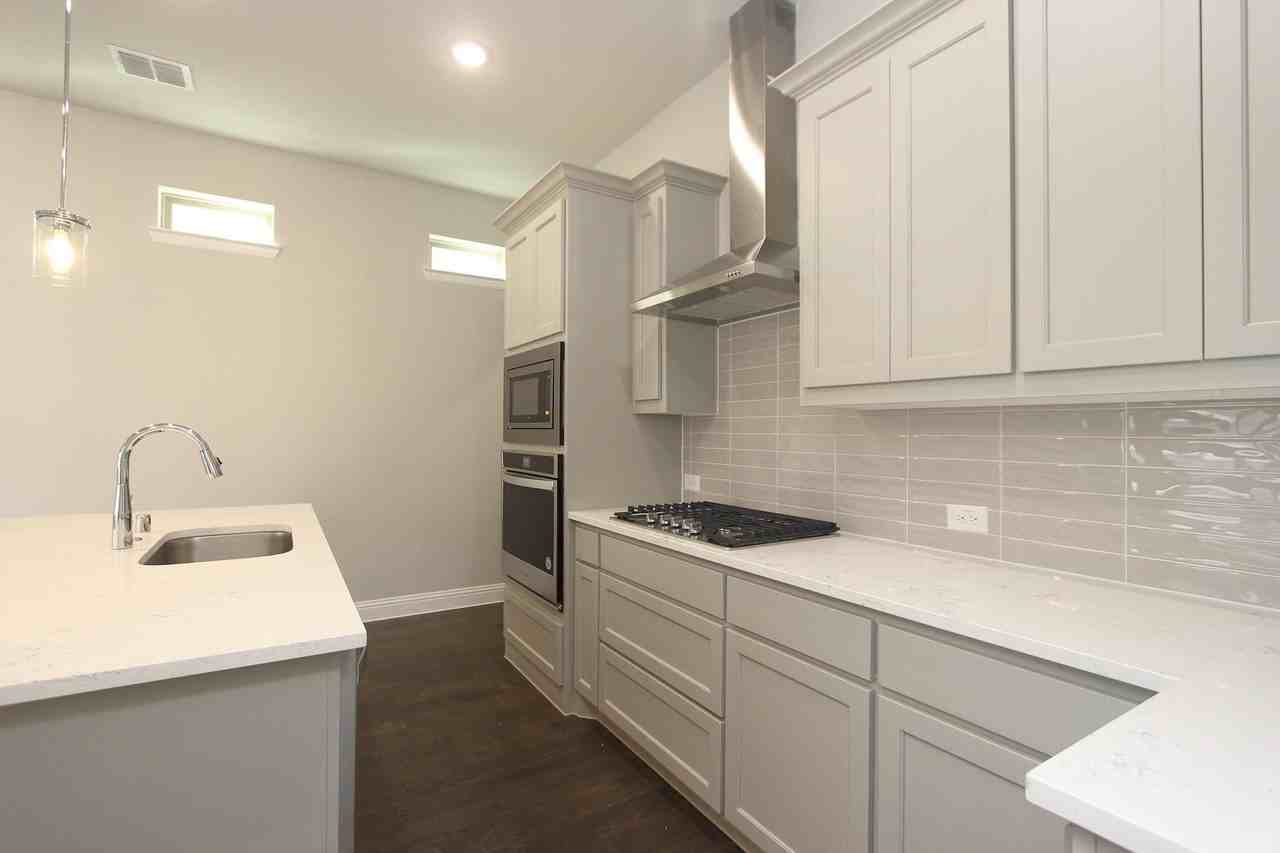 4127 Runway Mews - Photo 2 of 26