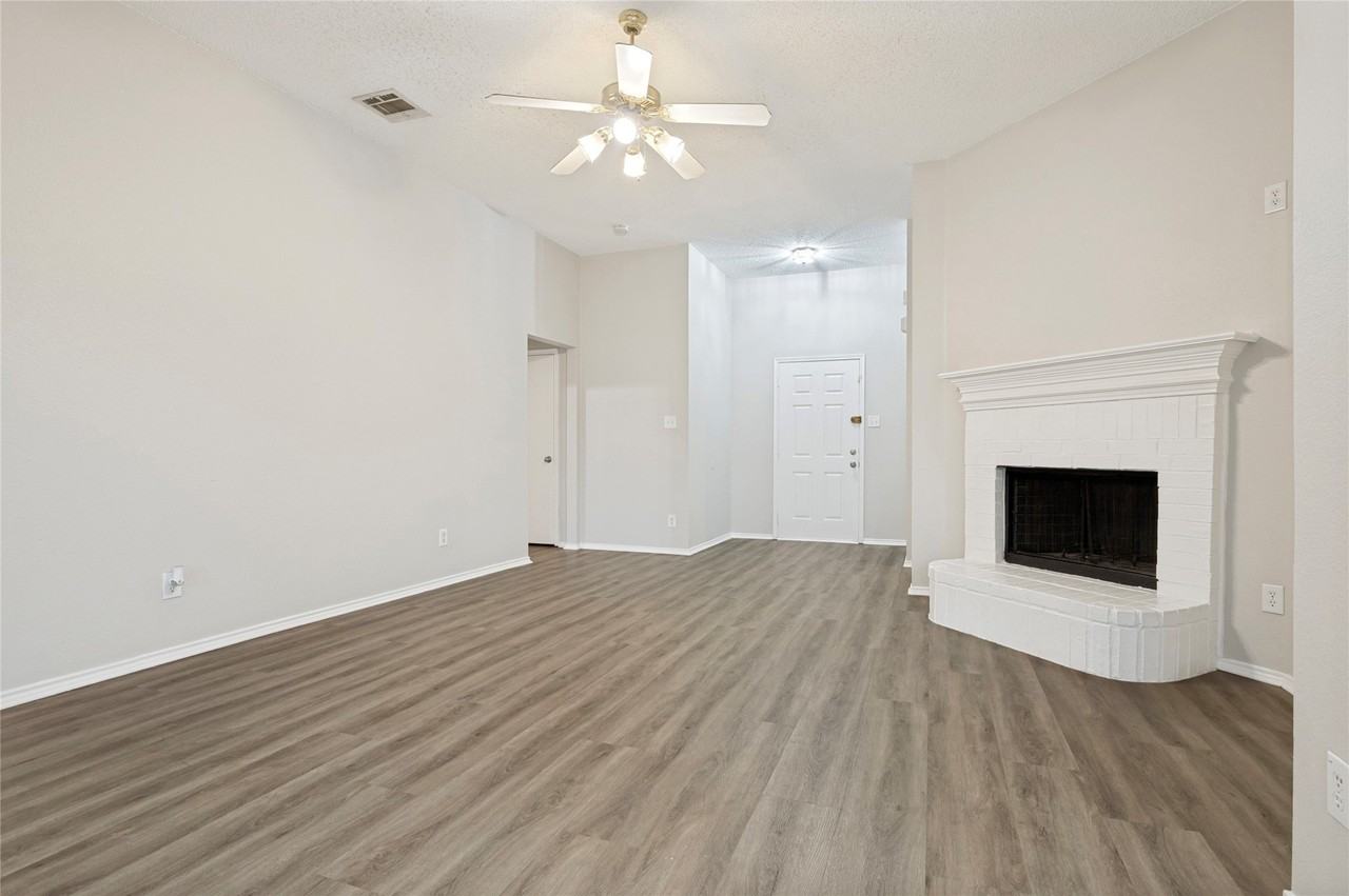 1715 Treasure Cay Dr - Photo 6 of 27