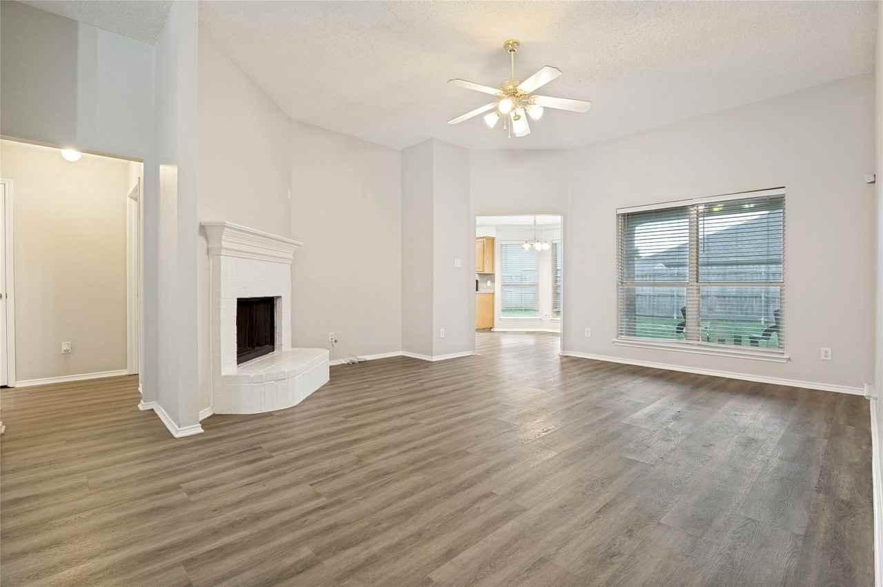 1715 Treasure Cay Dr - Photo 7 of 27