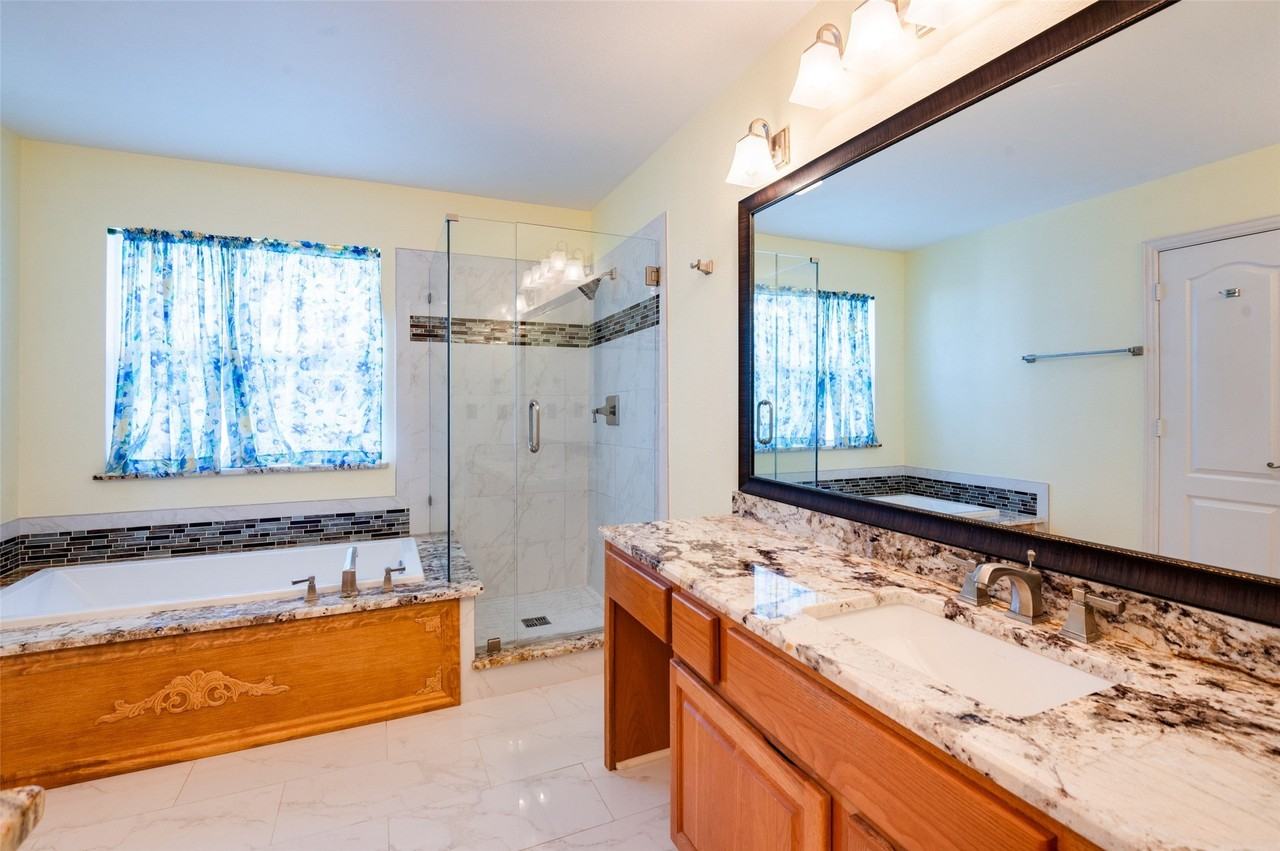 5919 Willow Wood Ln - Photo 3 of 21