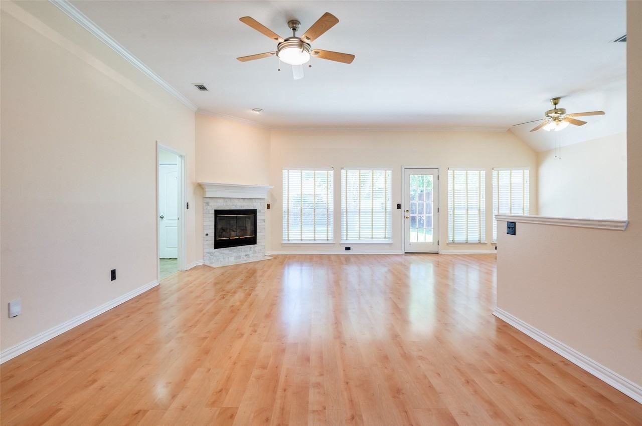 5919 Willow Wood Ln - Photo 4 of 21