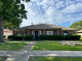 featured image of 1004 Simon Dr