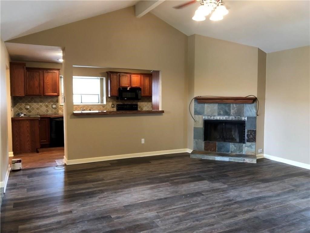1004 Simon Dr - Photo 4 of 8